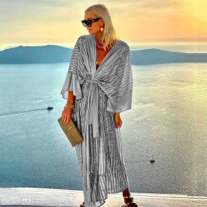vêtement kimono argenté
