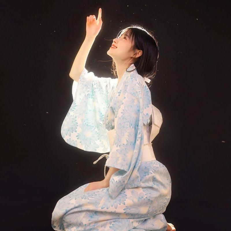 kimono fleuri bleu style japonais