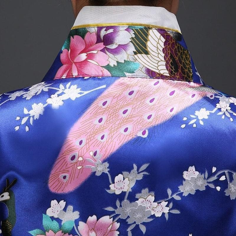 kimono japonais femme en soie bleue