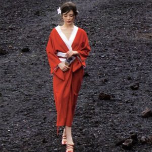 kimono japonais traditionnel rouge