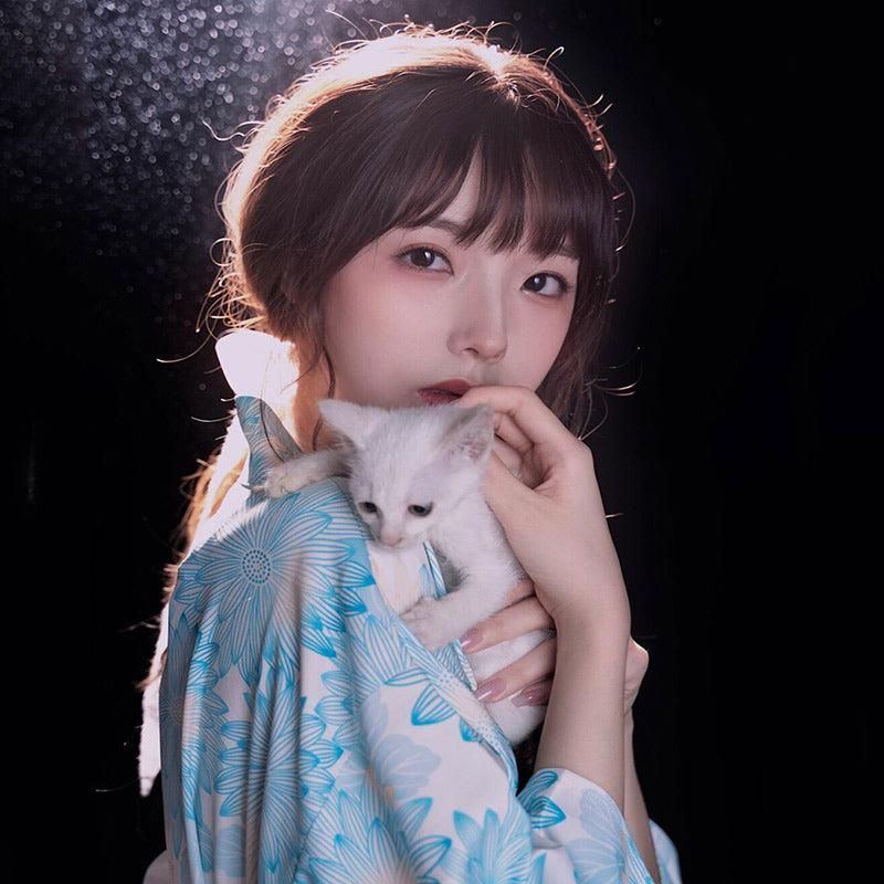 kimono long en tissu japonais bleu fleuri