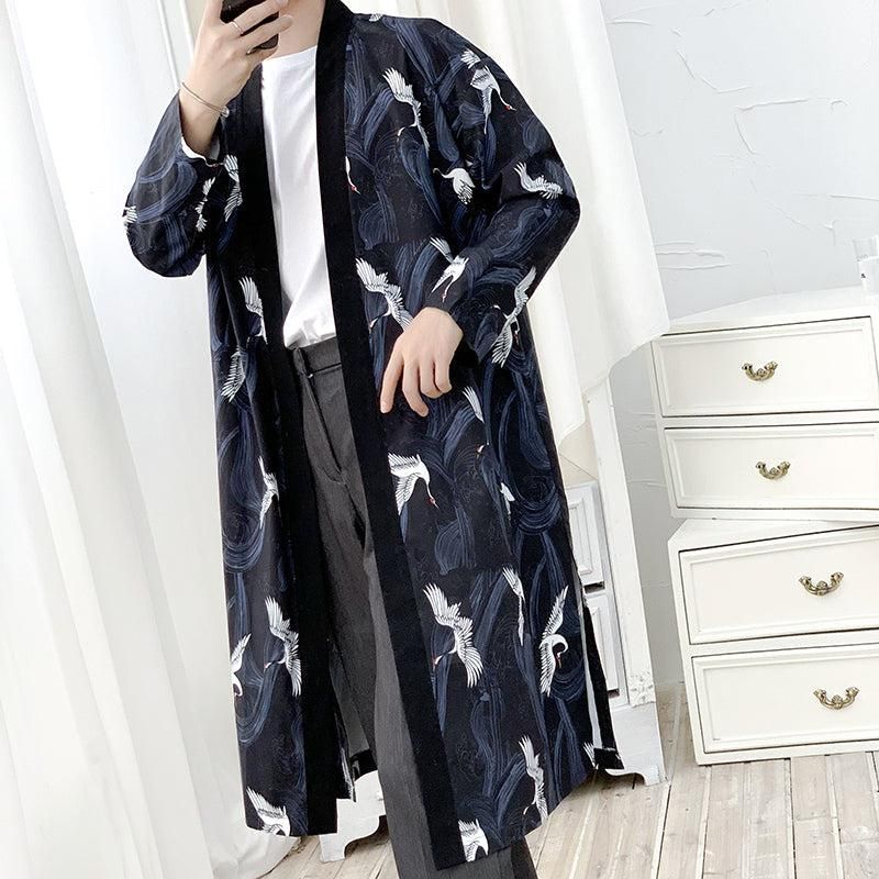kimono longues manches avec motifs de grues blanches