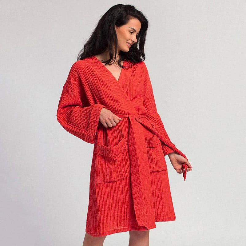 vêtements en coton rouge
