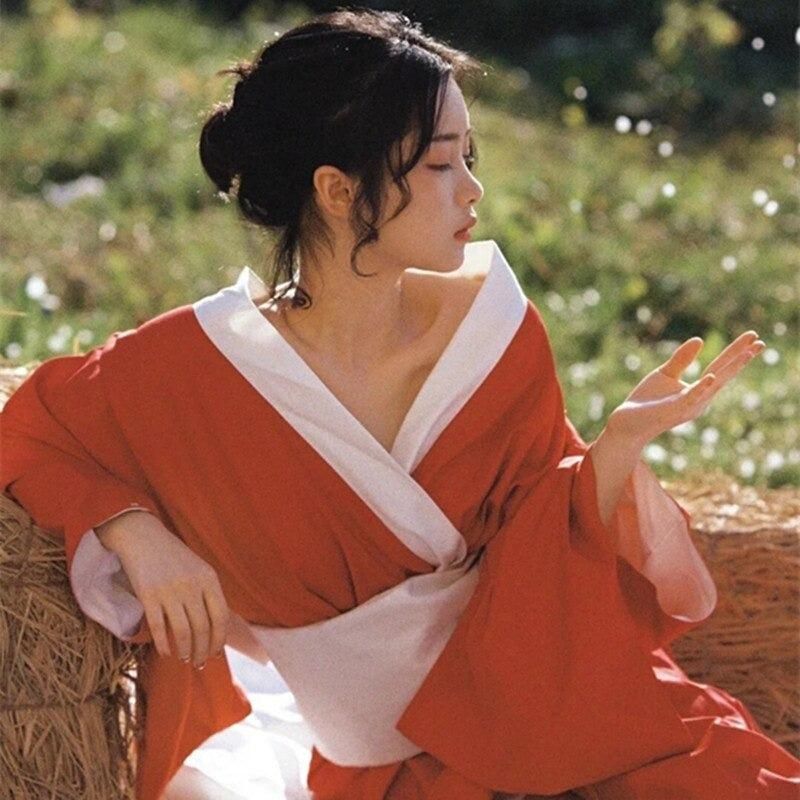 kimono rouge élégant