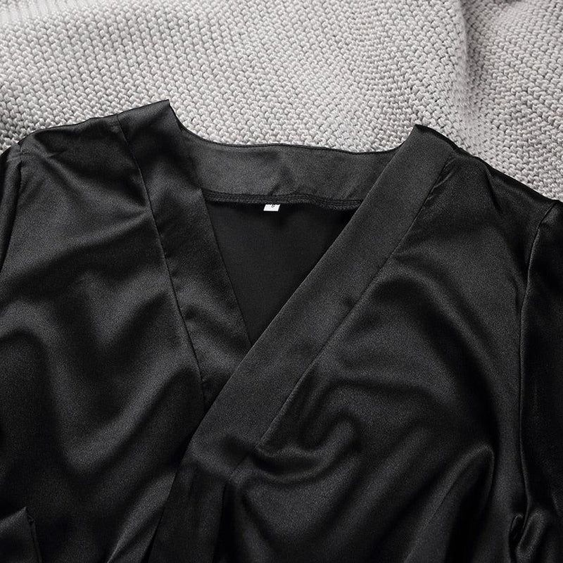 peignoir élégant en noir