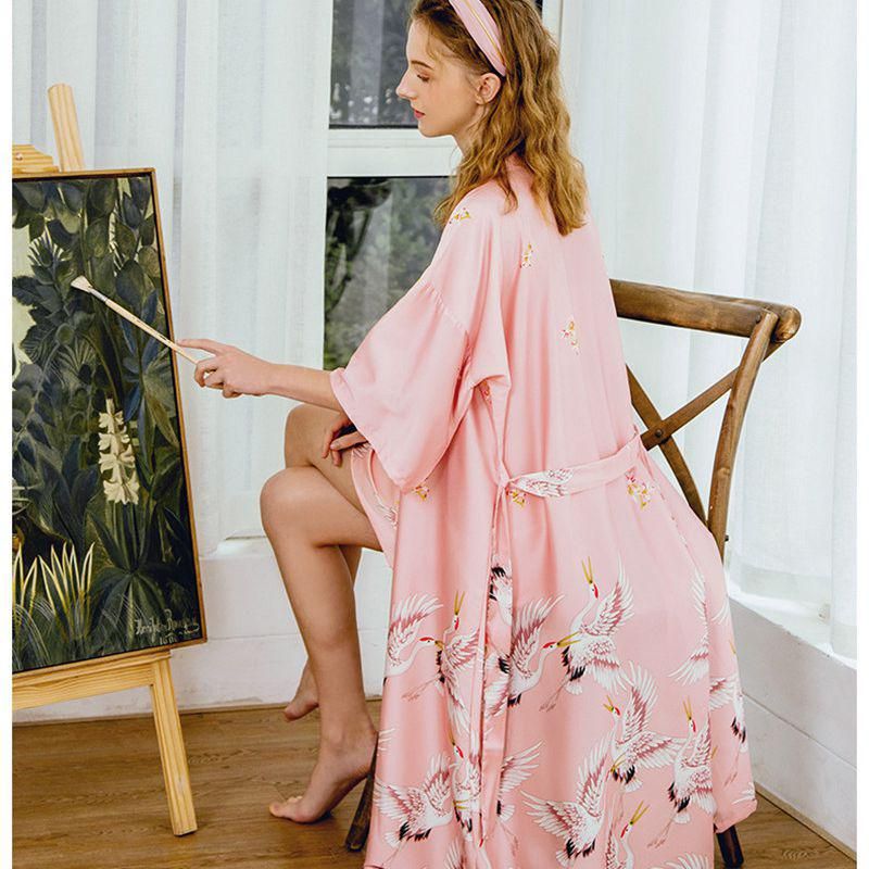 peignoir satin élégant