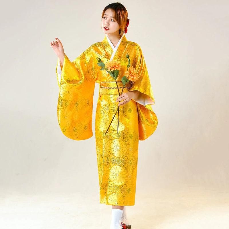 robe en kimono pour femme japonaise