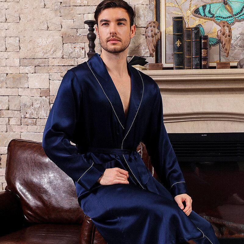 tenue de nuit homme soie couleur bleue