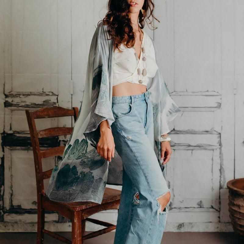 tenue en soie blanche