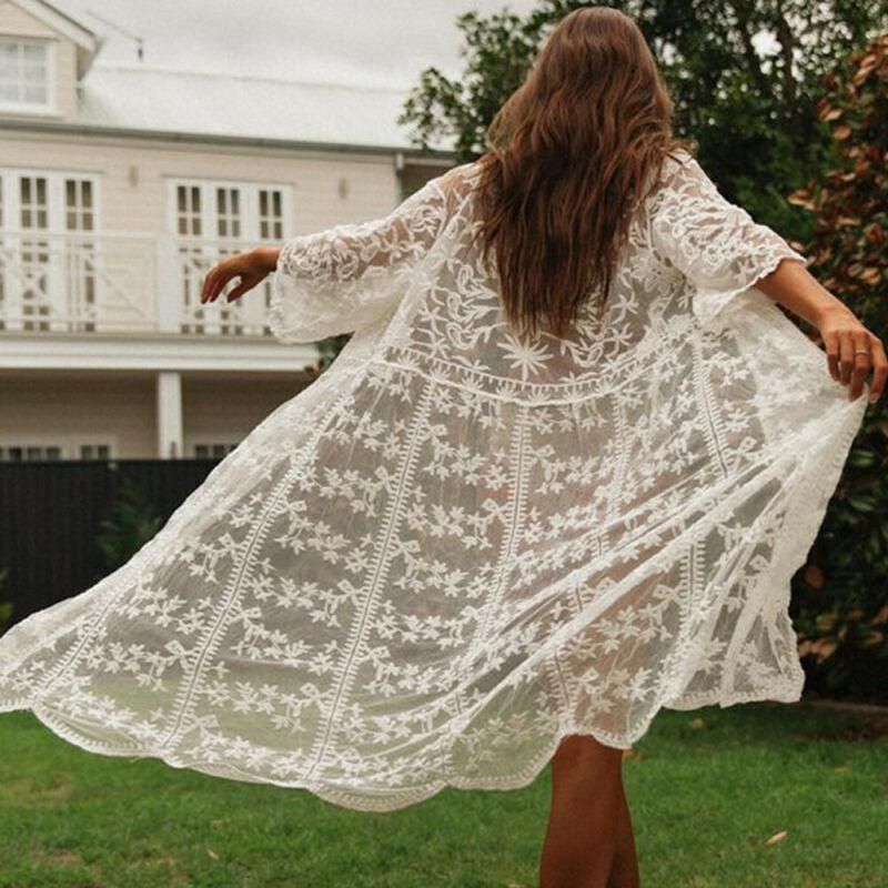 vêtement dentelle blanc kimono