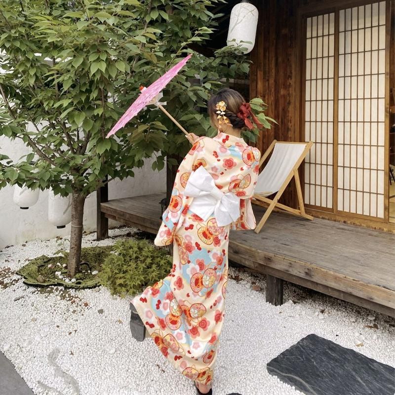 kimono traditionnel japonais pour femme