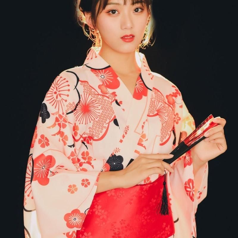 kimono en coton motifs floraux japonais
