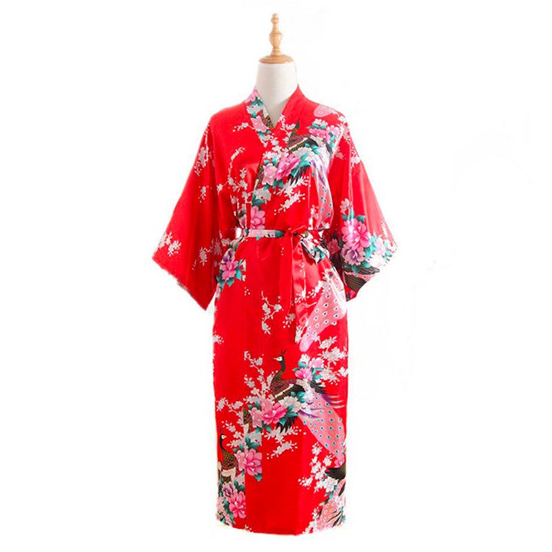 vêtement kimono rouge élégant