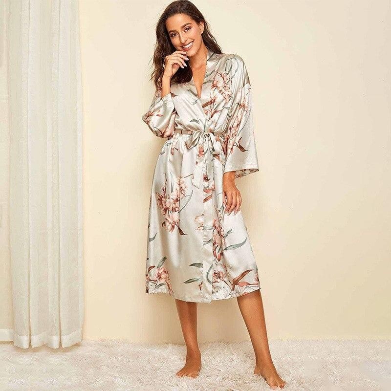 vêtements satin fleuris